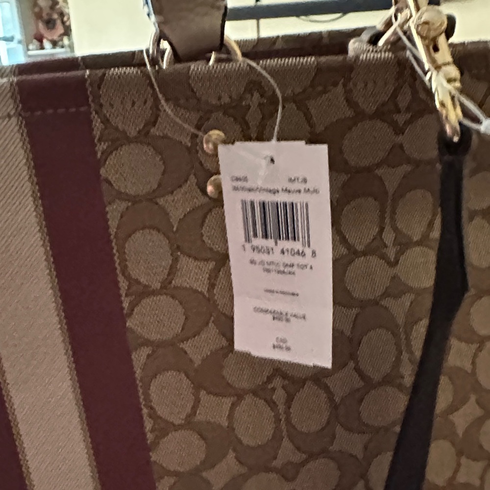 Coach Dempsey Signature Canvas Dempsey Carry All Bag with Hangtag. NWT - Picture 13 of 13